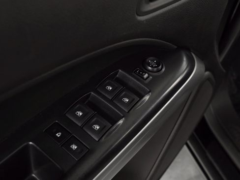 Used 2018 Chevrolet Colorado LT image 31