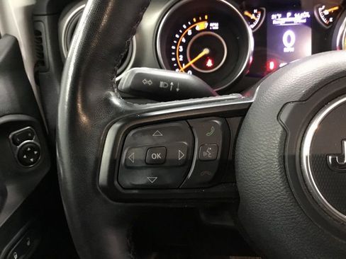 Used 2023 Jeep Wrangler Willys image 30