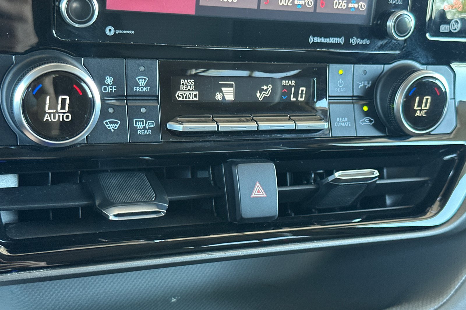 Certified 2022 Toyota Highlander LE AWD/4WD image 24