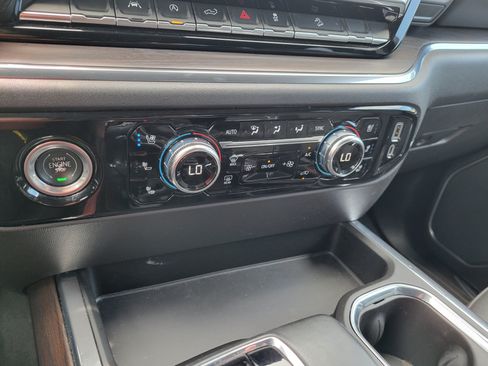 Certified 2023 GMC Sierra 1500 SLT w/ SLT Premium Package AWD/4WD image 26