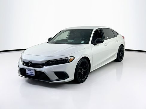Used 2023 Honda Civic Sport image 1