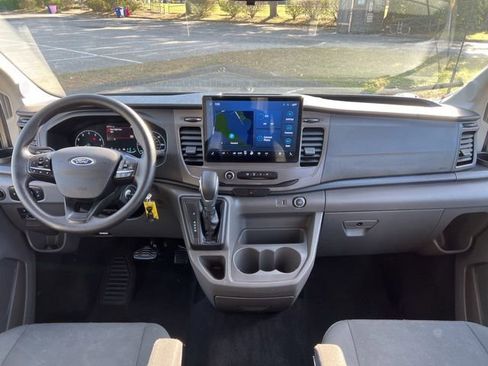 Used 2022 Ford Transit 350 XLT image 32