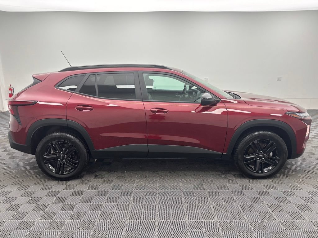 Used 2024 Chevrolet Trax ACTIV w/ Driver Confidence Package FWD image 7