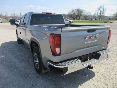 New 2026 GMC Sierra 1500 SLE image 7