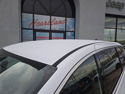 New 2026 Chrysler Pacifica Select image 18