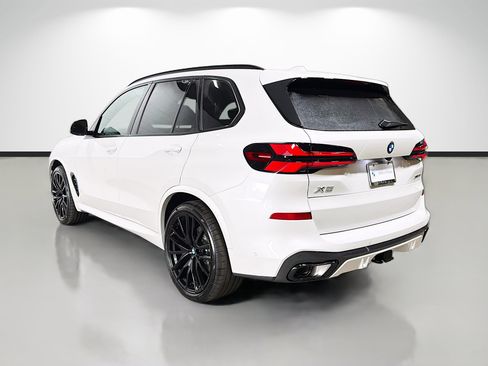 New 2026 BMW X5 xDrive40i w/ M Sport Package image 5