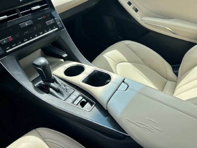 Used 2020 Toyota Avalon XLE w/ Moonroof Package FWD image 26