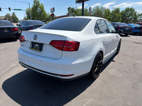 Used 2017 Volkswagen Jetta GLI FWD image 7