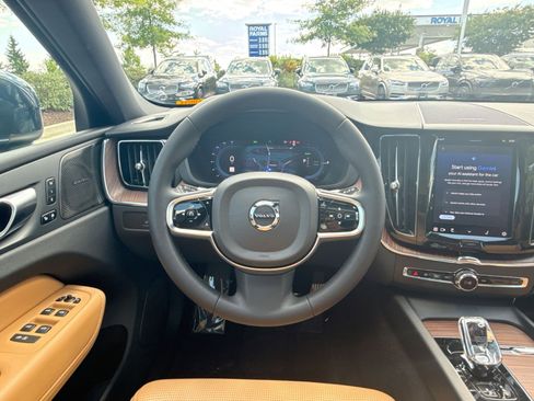 Used 2023 Volvo XC60 T8 Ultimate w/ Climate Package AWD/4WD image 16