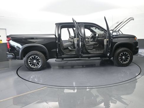 Used 2025 Chevrolet Silverado 1500 ZR2 w/ Technology Package AWD/4WD image 84