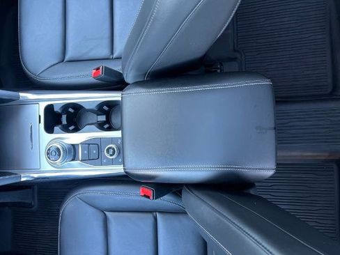 Certified 2023 Ford Explorer XLT w/ Equipment Group 202A image 29