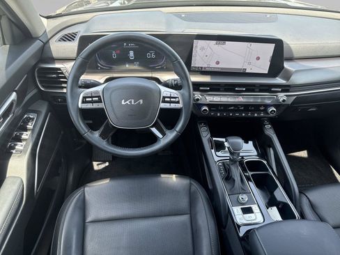 Used 2025 Kia Telluride S FWD image 10
