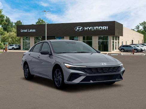 New 2026 Hyundai Elantra Sport image 11
