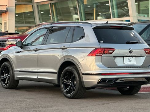 Certified 2023 Volkswagen Tiguan SE R-Line image 6
