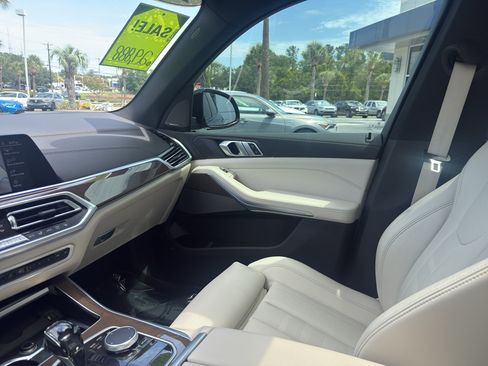 Used 2020 BMW X5 xDrive40i w/ M Sport Package AWD/4WD image 26