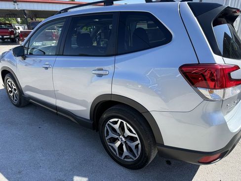 Used 2024 Subaru Forester Premium AWD/4WD image 21