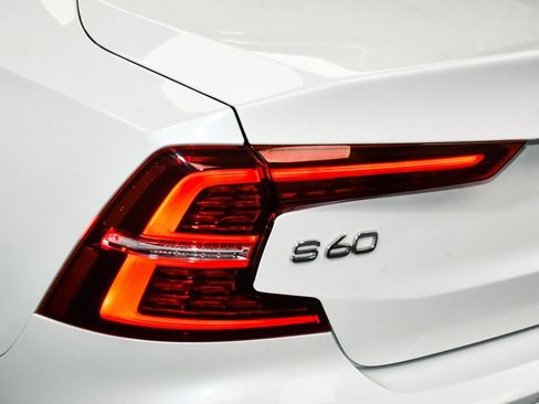 Used 2020 Volvo S60 T5 Momentum w/ Protection Package Premier image 60