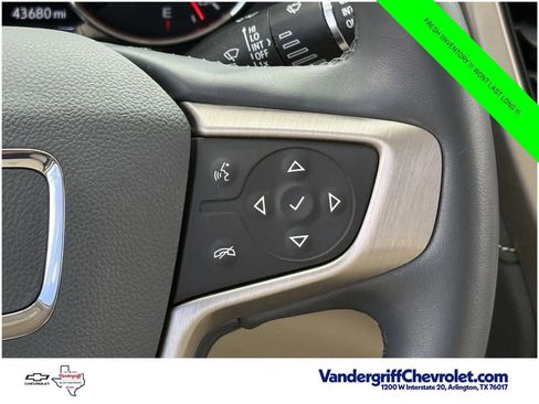 Used 2023 GMC Acadia Denali AWD/4WD image 14