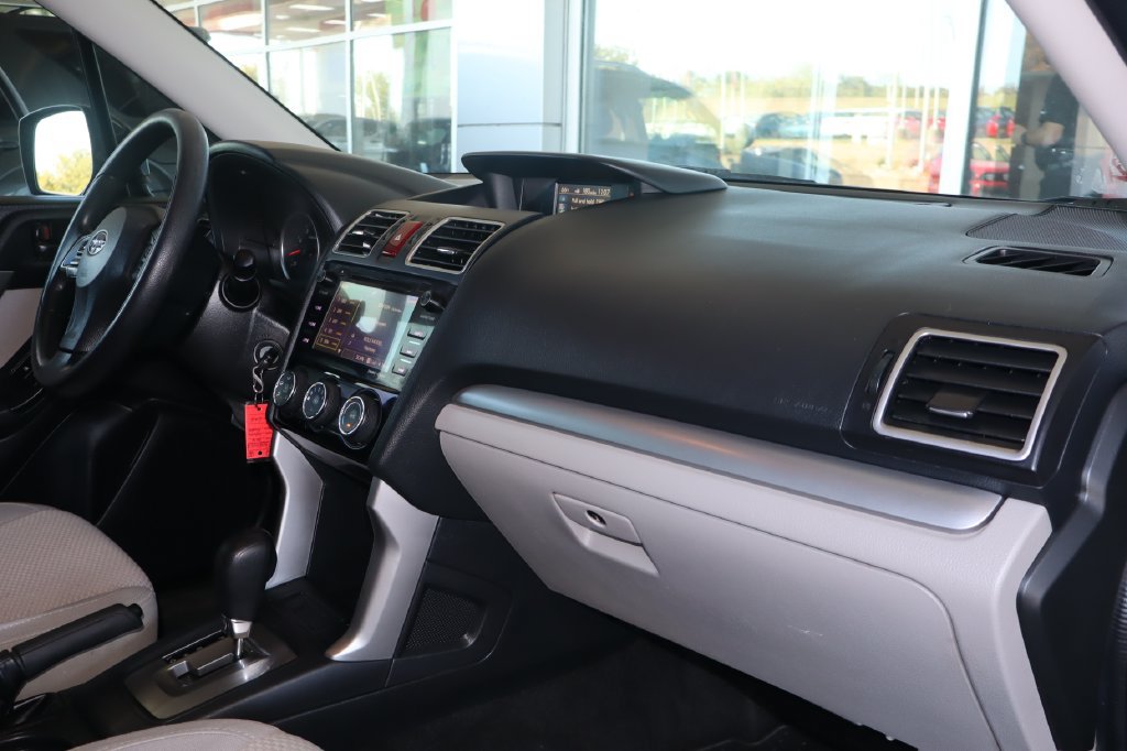 Used 2016 Subaru Forester 2.5i Premium AWD/4WD image 40