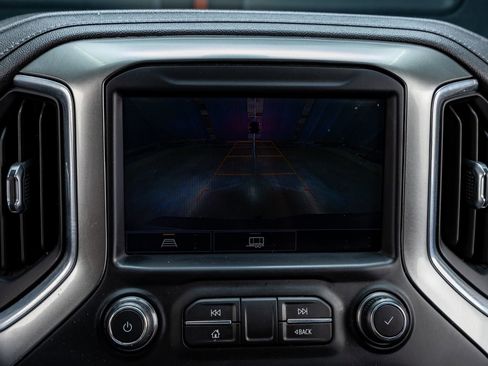 Used 2021 Chevrolet Silverado 1500 LT Trail Boss w/ Convenience Package II image 26