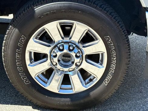 Used 2022 Ford F350 Platinum AWD/4WD image 6