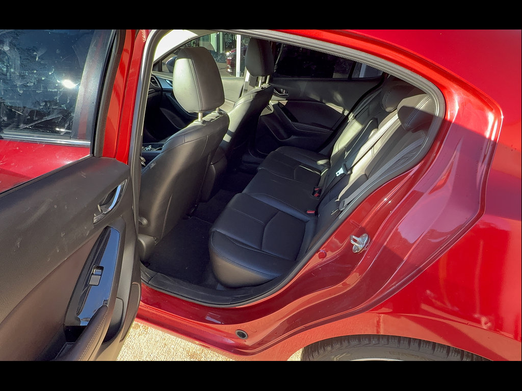 Used 2017 MAZDA MAZDA3 Touring FWD image 6