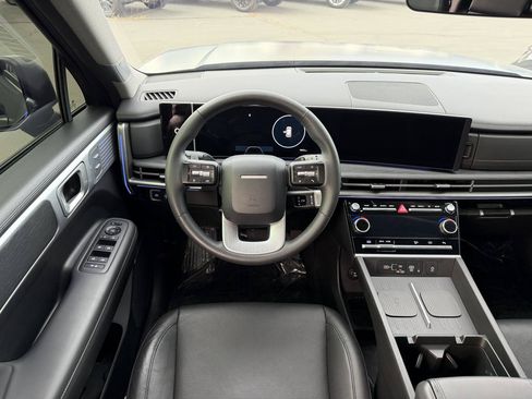 Used 2025 Hyundai Santa Fe Limited FWD image 3