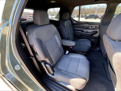 Used 2022 Chevrolet Traverse LT image 29