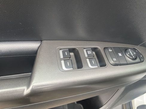 Used 2021 Kia Sportage LX image 14
