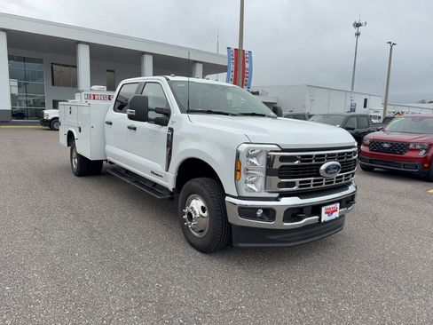 New 2026 Ford F350 XL w/ XL Chrome Package image 4