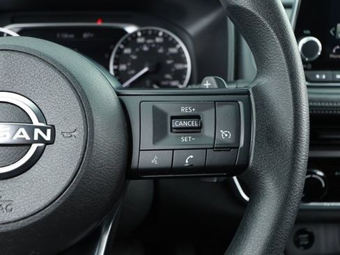 Used 2024 Nissan Rogue S AWD/4WD image 14