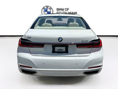 Used 2020 BMW 740i w/ Luxury Rear Seating Package RWD image 6