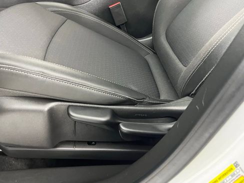 Used 2025 Buick Encore GX Preferred image 25