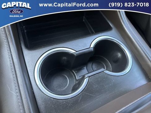 Used 2022 GMC Yukon SLE RWD image 31