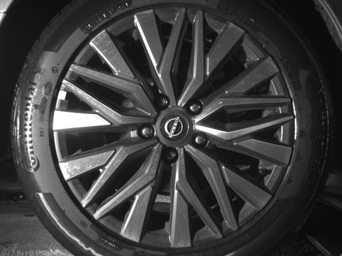 Used 2025 Nissan Altima 2.5 SV FWD image 15