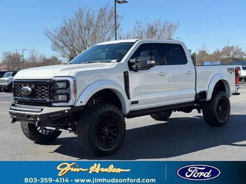 New 2026 Ford F250 Lariat w/ Black Appearance Package image 4