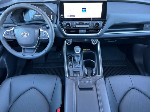 New 2026 Toyota Grand Highlander FWD image 14