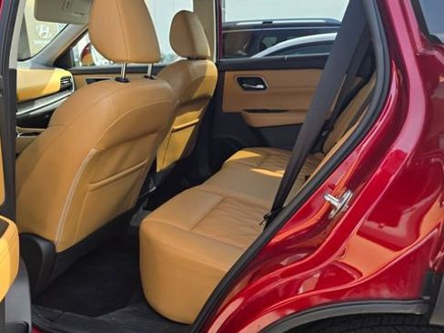 Used 2021 Nissan Rogue Platinum image 10