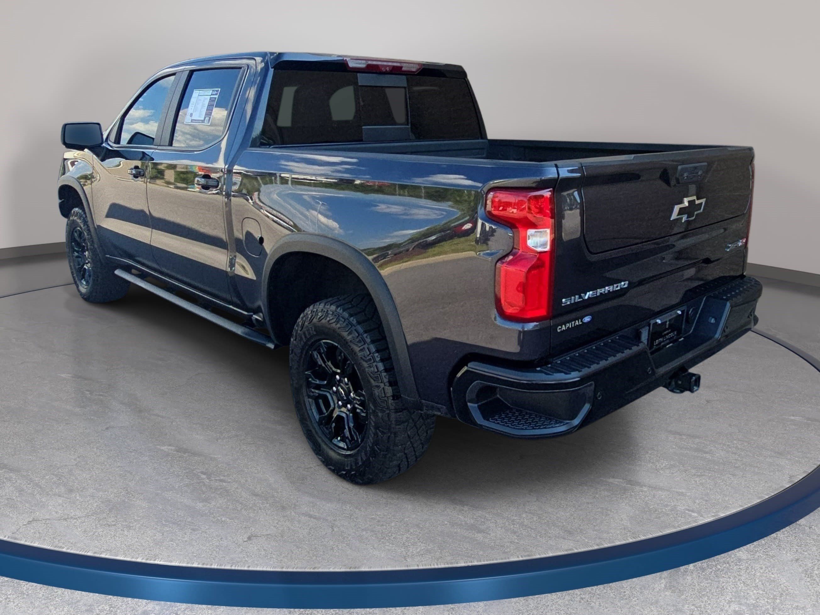 Used 2023 Chevrolet Silverado 1500 ZR2 w/ Technology Package AWD/4WD image 7