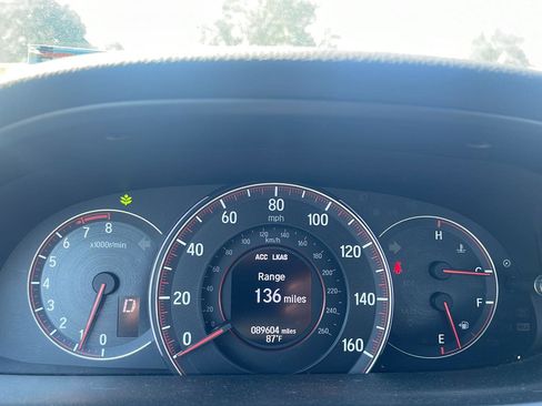 Used 2016 Honda Accord EX image 8