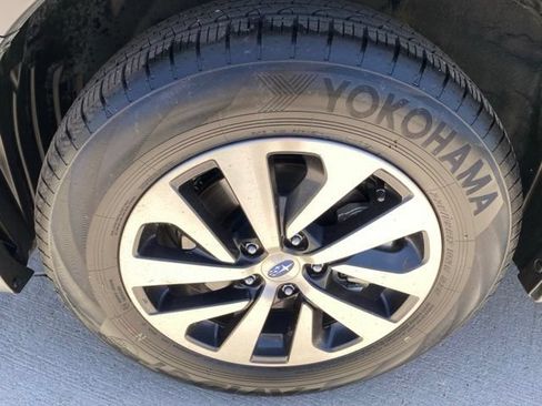 Used 2025 Subaru Outback AWD/4WD image 24