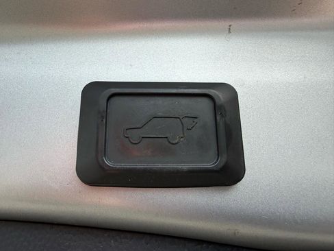 Used 2019 Toyota RAV4 XLE Premium w/ Cold Weather Package image 19