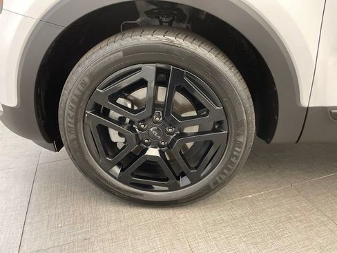 Used 2025 Kia Telluride SX X-Line AWD/4WD image 10