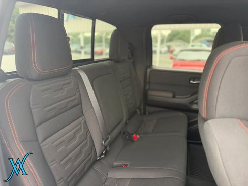 Used 2023 Nissan Frontier PRO-4X w/ Pro Convenience Package AWD/4WD image 20