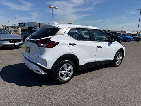 Certified 2025 Nissan Kicks Play S FWD image 6