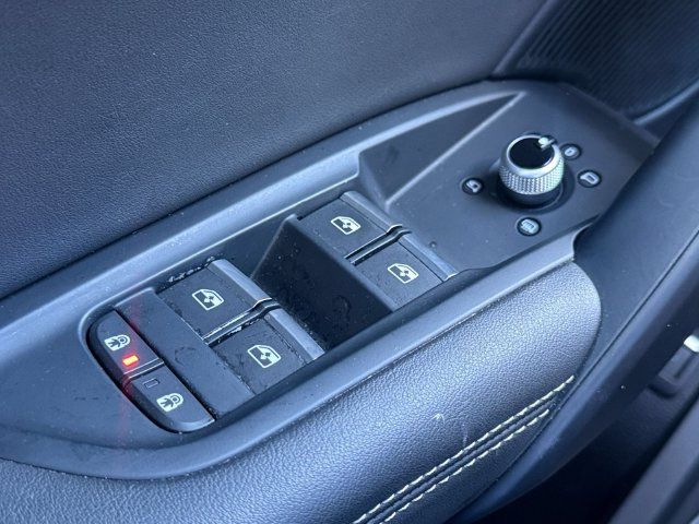 Used 2021 Audi Q5 e Premium Plus AWD/4WD image 25