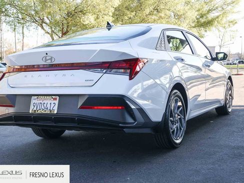 Used 2024 Hyundai Elantra Blue image 6