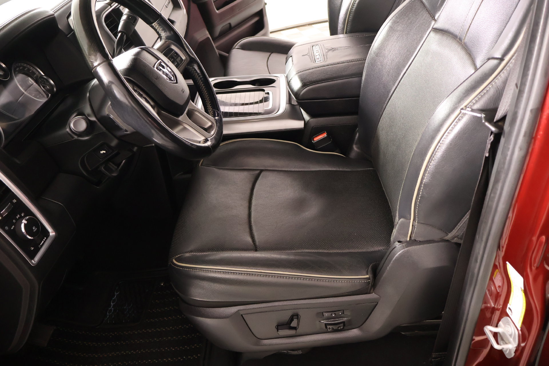 Used 2018 RAM 2500 Limited AWD/4WD image 12