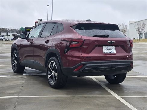 Certified 2024 Chevrolet Trax RS w/ Sunroof Package image 6