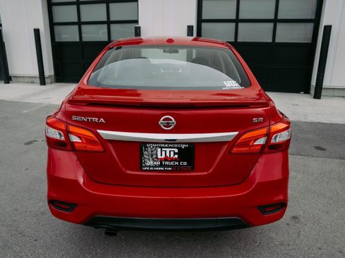 Used 2018 Nissan Sentra SR image 9